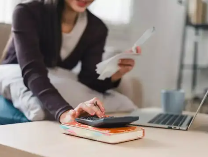 Smart Spending: The Best Cost-Saving Online Tools Every Business Owner Should Be Using